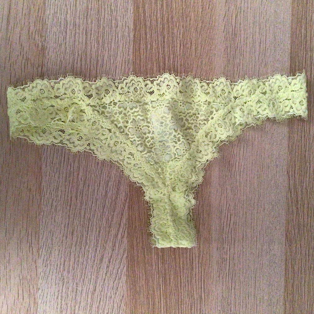 Aerie Lace Thong NWOT